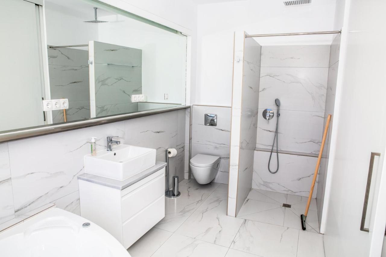 Komfort City Apartment "Elias" Mit Meerblick In Lavrio Buitenkant foto